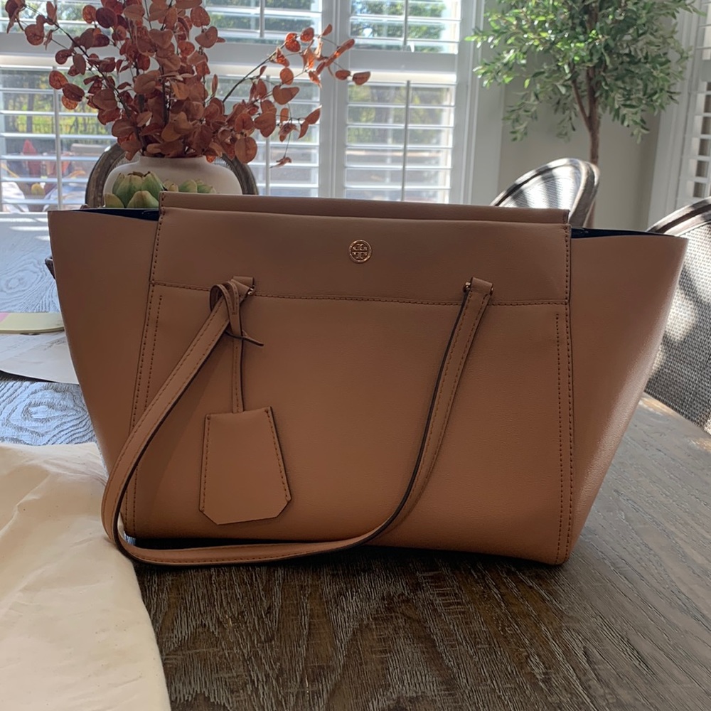 Tory Burch Tan Leather Shoulder/Tote Bag - Authentic , comes with dust bag